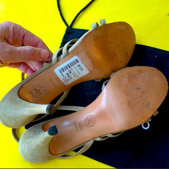 Vintage metallic gold Chanel all leather heels with dust bag - Picture 6 of 9